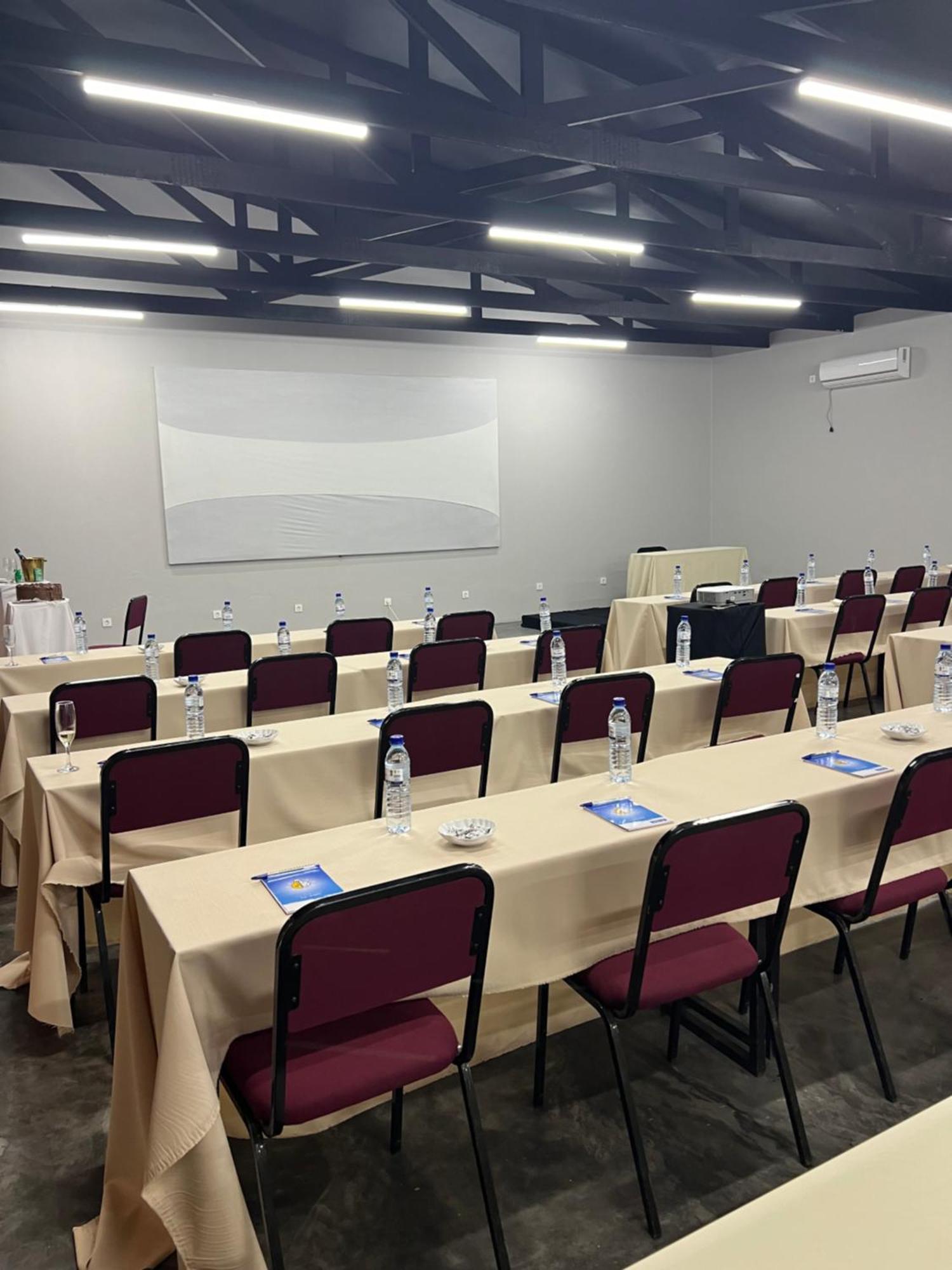 פונטה דו אורו Nkanhi Centro De Conferencias E Hotel מראה חיצוני תמונה